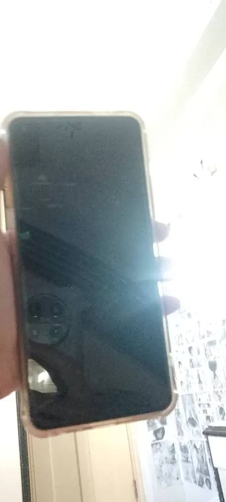 真我gt Note2t 无法开机，后壳受损严重。屏幕漏液