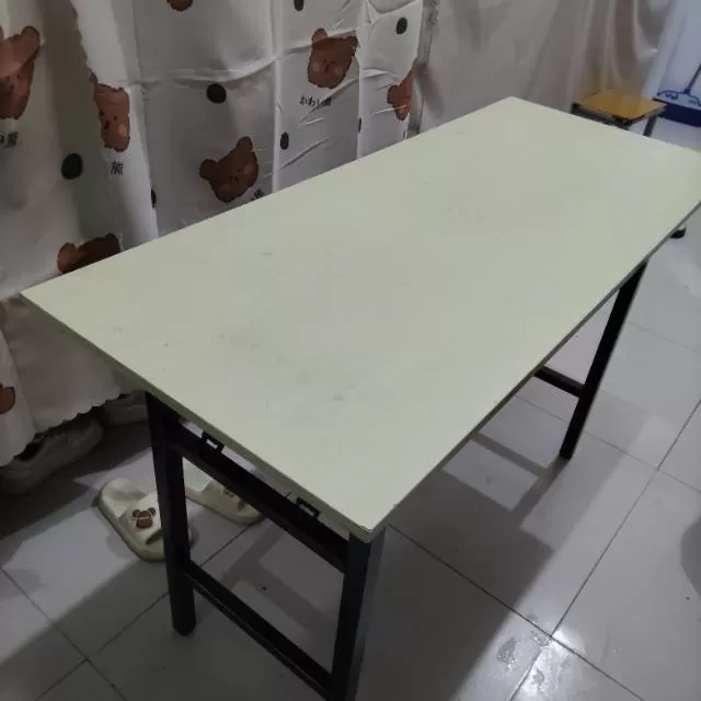 折叠桌，米白色桌面+黑色铁艺支架，结实耐用，桌面宽75cm，长120cm，高80…图片2