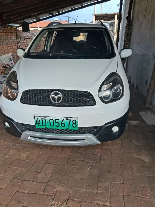 出售银泰熊猫电动车，汽车工艺，7500瓦电机，260安时的锂电，充满电可续航三百…