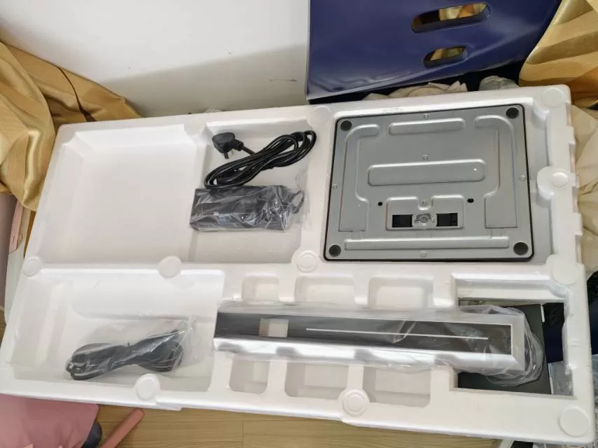 微极G27UV 27寸 4K 165hz显示器 27寸。个人闲置，京东售后了，原…图片2