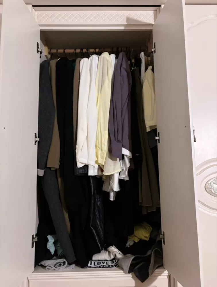要搬家了，衣柜用不上了，欧式奶油白雕花款，四门带两个抽屉，空间大，挂衣区+抽屉，…图片3