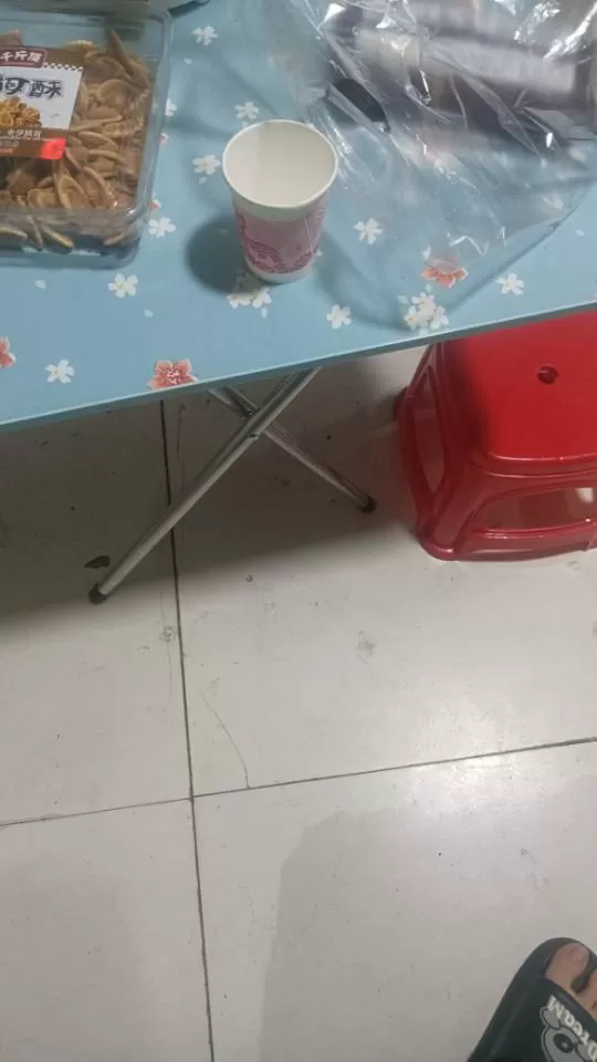 厨具用品，锅碗瓢盆电磁炉，七八成新，外加桌子凳子一起打包，有需要的可以联系。价格…图片4