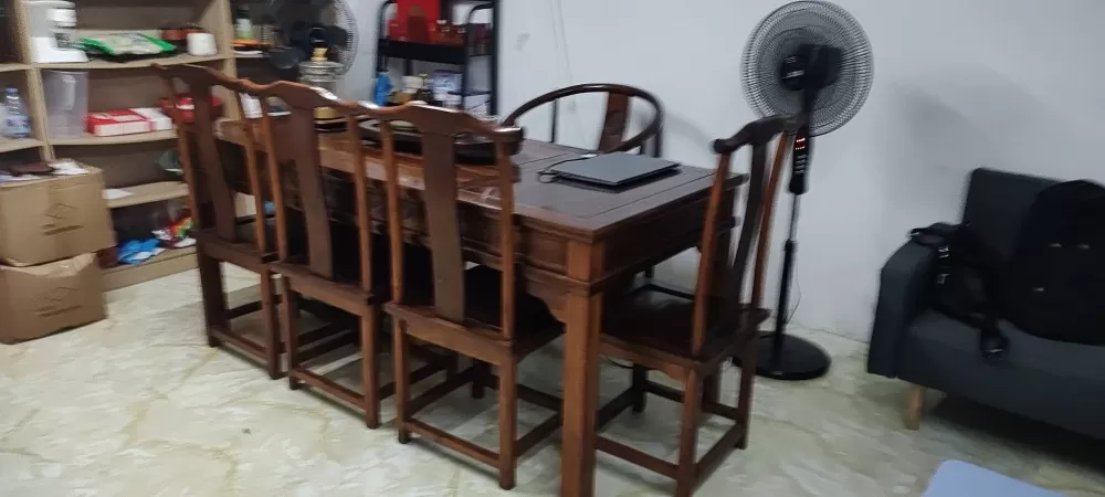 办公实木家具一套，带隐藏式茶盘，一张太师椅，加四张高位座椅，冬天还有配套坐垫，有…图片2