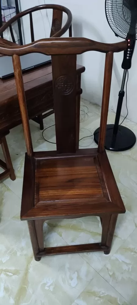 办公实木家具一套，带隐藏式茶盘，一张太师椅，加四张高位座椅，冬天还有配套坐垫，有…图片3