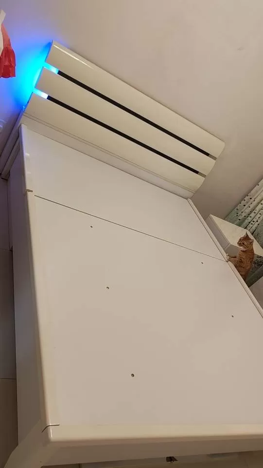 160*200床，床箱底子掉了