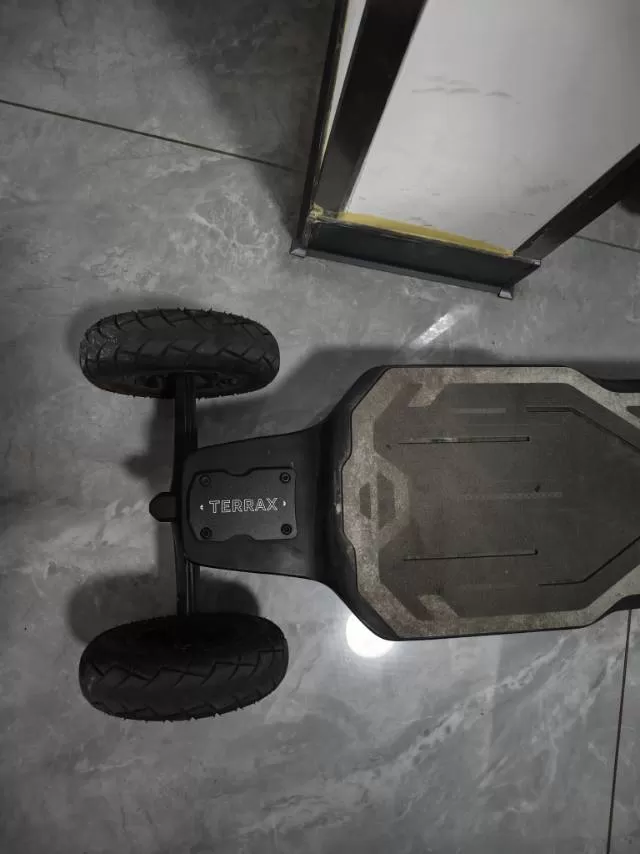 Terrax电动滑板，时速50+，二档匀速续航能至40公里，有使用痕迹，所以功能…图片3