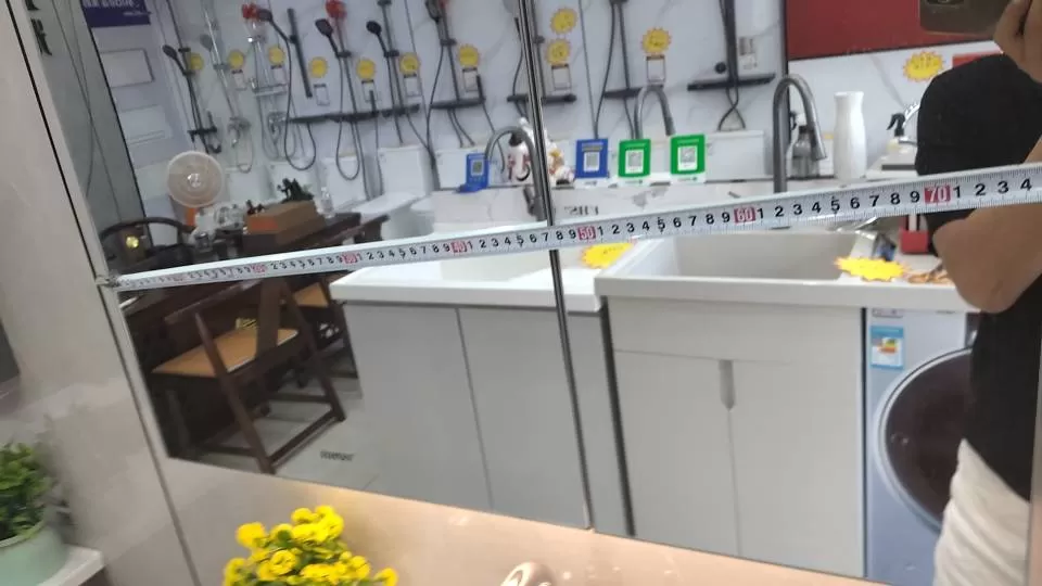 低价出售一批样品浴室柜淋浴房马桶花洒图片3