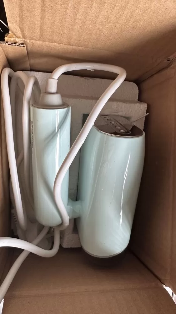 几乎全新 苏泊尔手持挂烫机 GT70AX-12薄荷绿配色 带原包装盒功能完好 没…