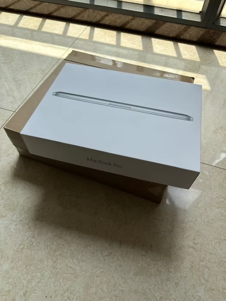 99新，个人闲置 MacBook Pro 13寸，2015款，2017年购买，原…