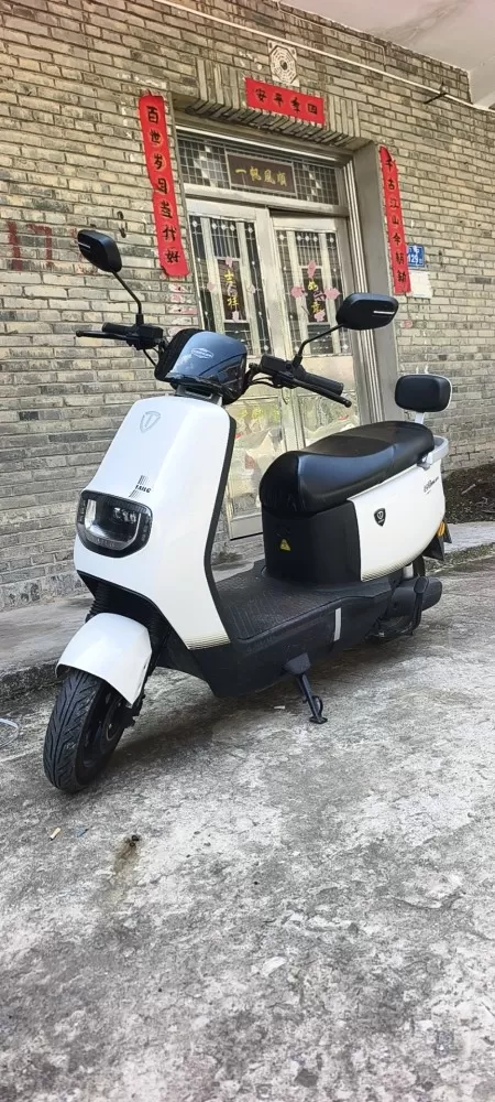 台铃电动摩托车一辆，2026.6.18上牌骑行大概四百公里左右！六块电瓶，续航1…