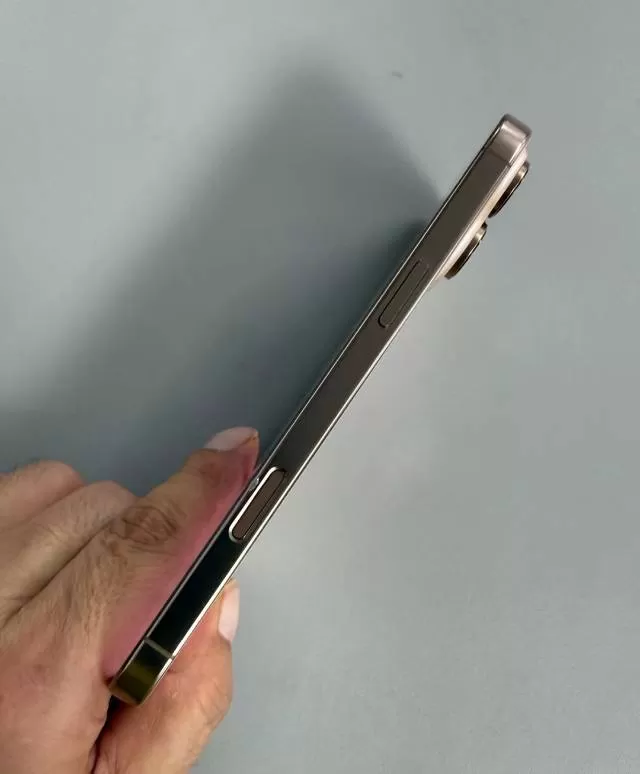 95新的iPhone 16 promax，账号已退，如果喜欢的话，可以联系我图片4