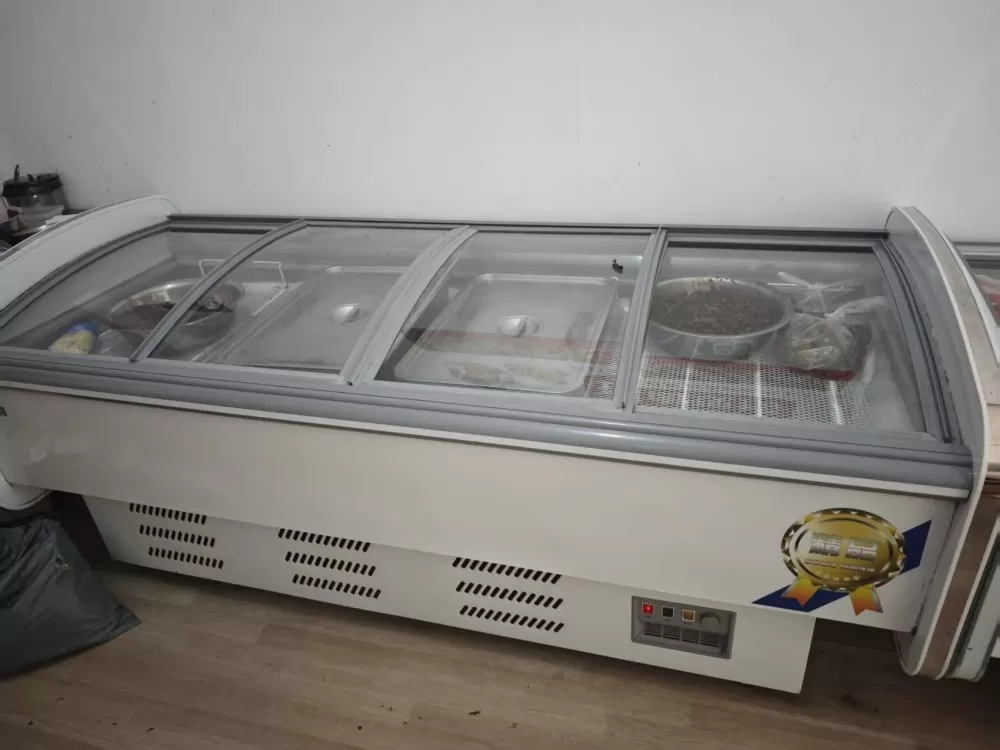 9成新两台展示柜，自提图片2