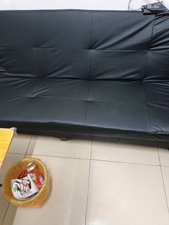 新买的一米八的可当床的黑色沙发，尺寸买大了现急出沙溪路口康乐北路8号自提图片2