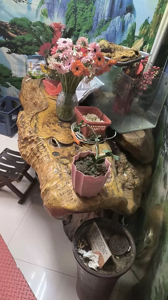 根雕茶台，带两个凳子，长一米八，高75，宽90图片2