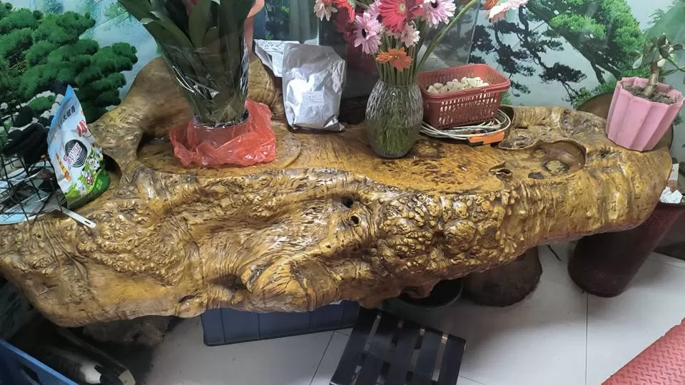 根雕茶台，带两个凳子，长一米八，高75，宽90图片3