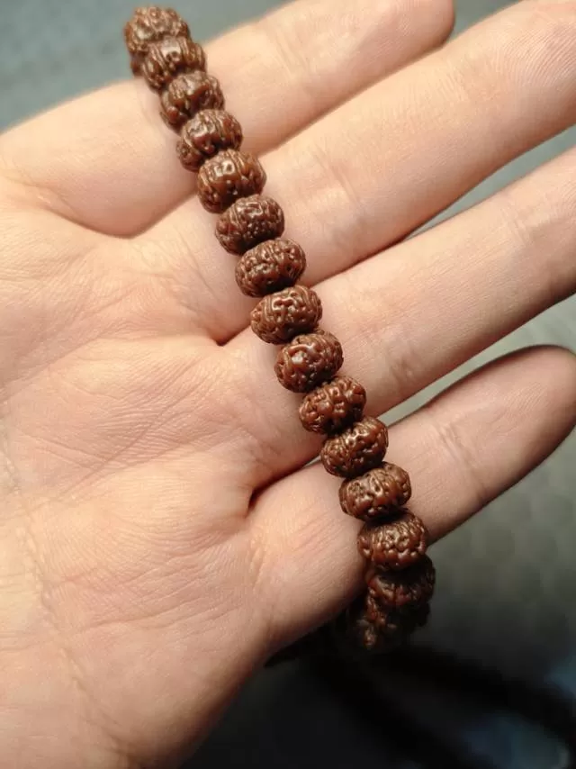 自己纯手盘小金刚108颗