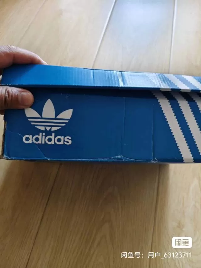 全新正品阿迪达斯女鞋，37，38码的特价处理一双158，需要私聊76567566…图片4
